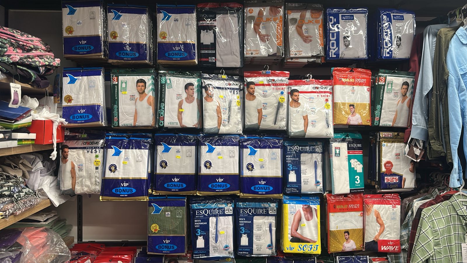 Men's vests & undergarments