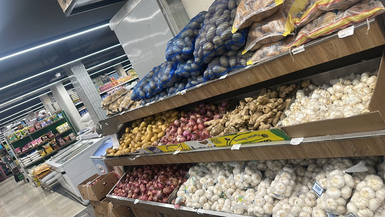 Vegetables shelf